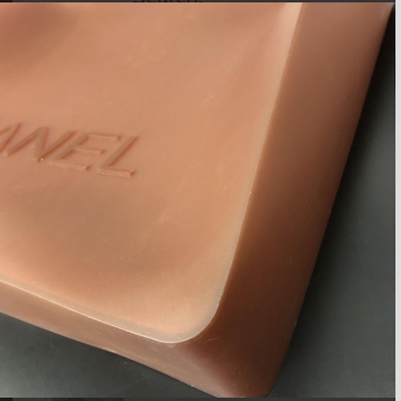 Chanel Logo Embossed Jelly tote - Picture 7 of 14